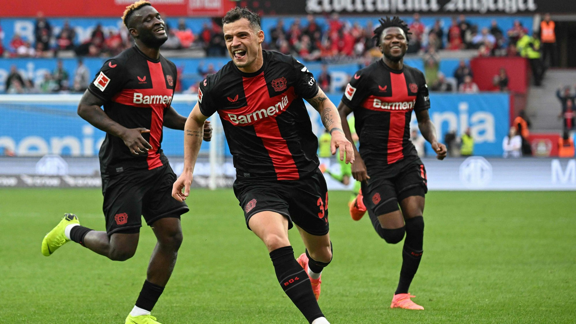 Granit Xhaka jubelt nach seinem Tor zum 2:0.