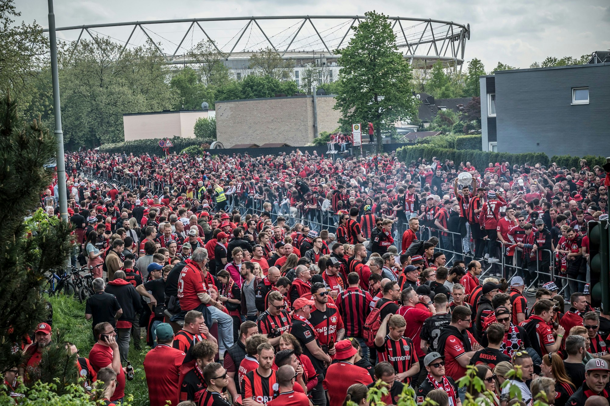Vor dem Spiel gegen Bremen im April hatten sich in der Stadt Zehntausende versammelt.