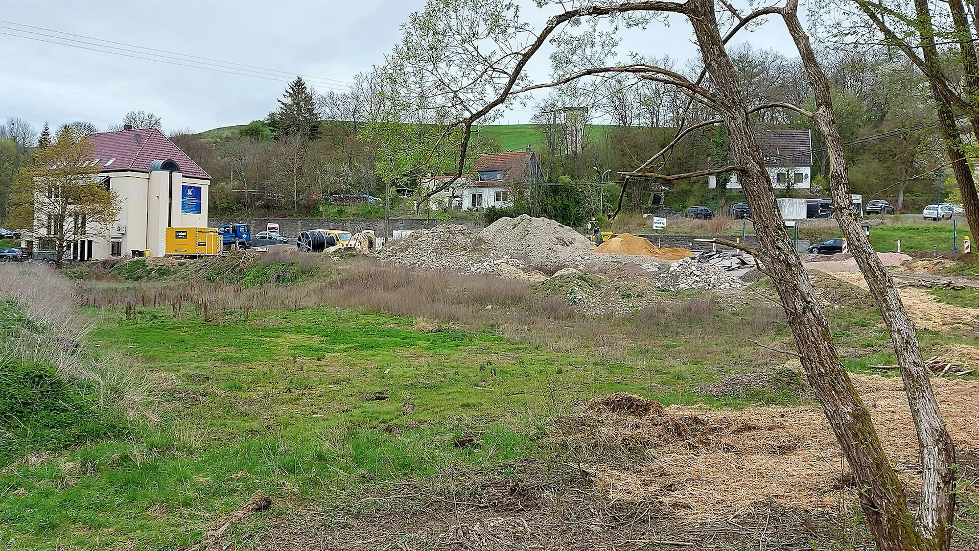 Das Bild zeigt das Areal, auf dem der Supermarkt gebaut werden wird.