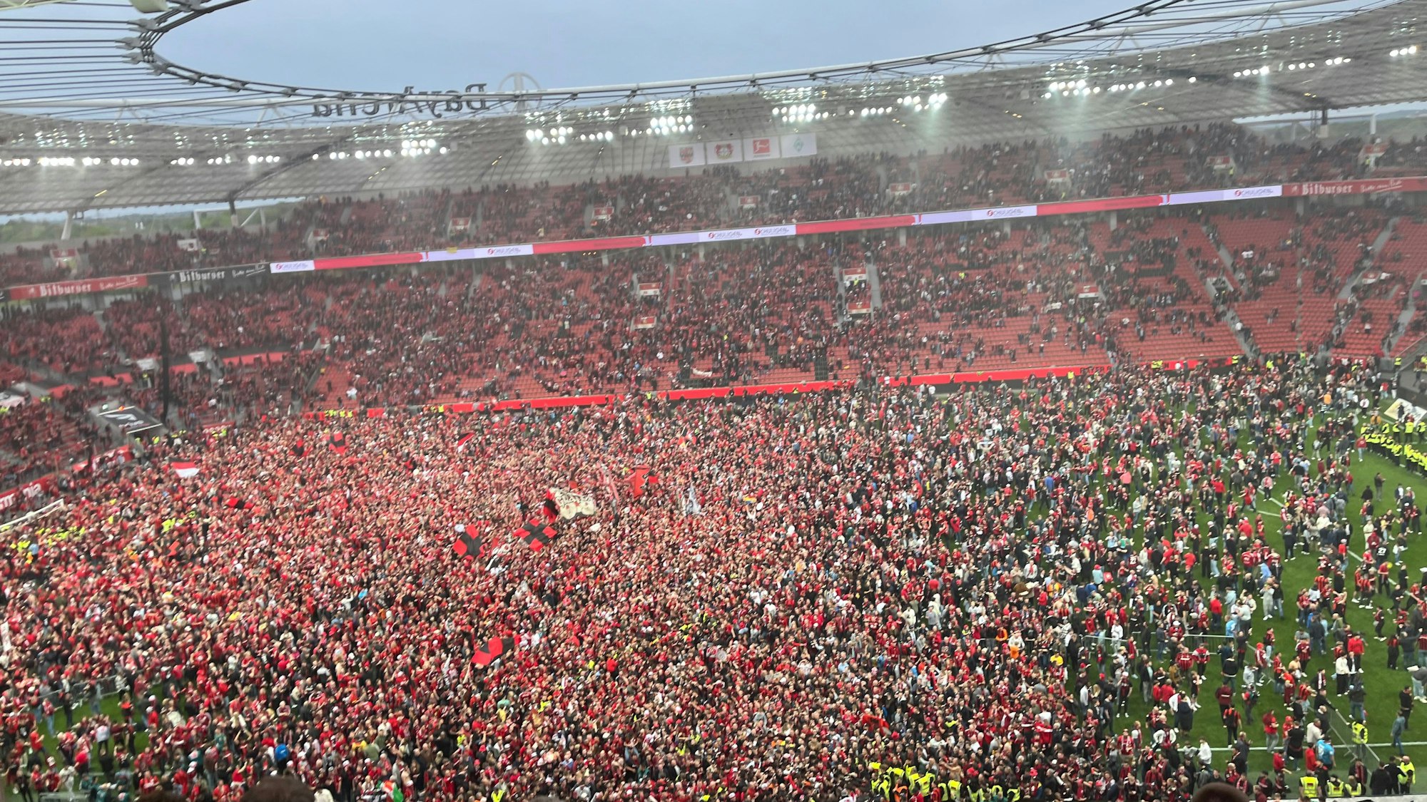 Platzsturm Bay-Arena