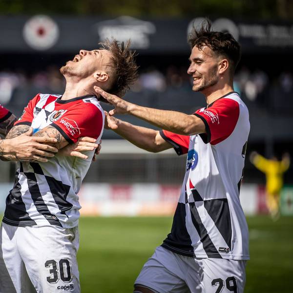 Luca Marseiler (M.) erzielte den zwischenzeitlichen 2:2-Ausgleich für Viktoria Köln.
