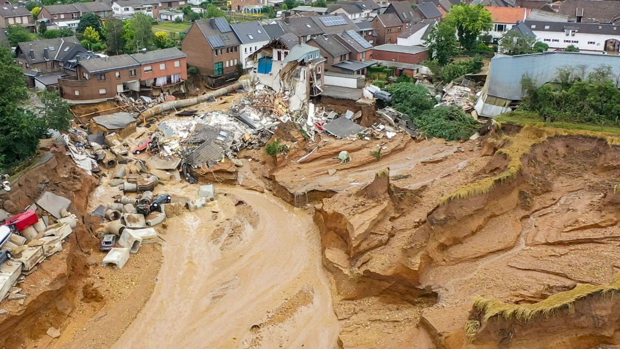 In Erftstadt-Blessem verwüstete die Flut 2021 ganze Ortsteile.