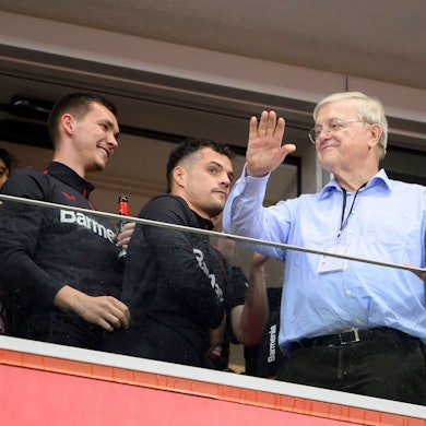 Werner WENNING LEV, CEO Vorsitzender des Gesellschafterausschusses, v.l. Torwart Matej KOVAR LEV, Granit XHAKA LEV, WENNING Team LEV feiert die deutsche Meisterschaft auf einem Balkon im Stadion in Meister T-Shirt und Attrappen der Deutschen Meisterschale. Bayer Leverkusen feiert die Deutsche Meisterschaft 2024. Fussball 1. Bundesliga, 29.Spieltag, Bayer 04 Leverkusen LEV - SV Werder Bremen HB 5:0, am 14.04.2024 in Leverkusen/ Deutschland. DFL regulations prohibit any use of photographs as image sequences and/or quasi-video  *** Werner WENNING LEV, CEO Chairman of the Shareholders Committee , f l Goalkeeper Matej KOVAR LEV , Granit XHAKA LEV , WENNING Team LEV celebrates the German championship on a balcony in the stadium in Meister T Shirt and dummies of the German championship trophy Bayer Leverkusen celebrates the German championship 2024 Soccer 1 Bundesliga, 29 Matchday, Bayer 04 Leverkusen LEV SV Werder Bremen HB 5 0, on 14 04 2024 in Leverkusen Germany DFL regulations prohibit any use of photographs as image sequences and or quasi video Â