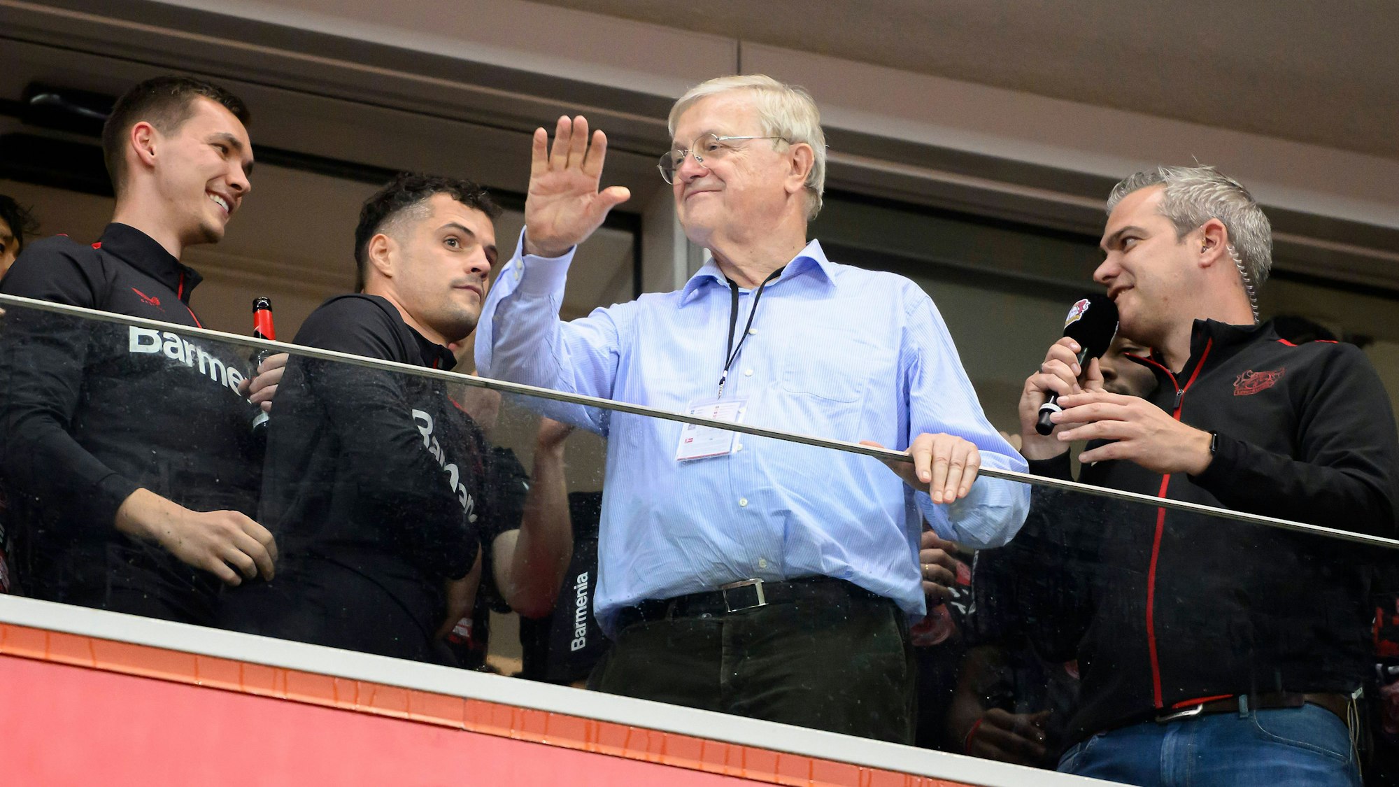Werner WENNING LEV, CEO Vorsitzender des Gesellschafterausschusses, v.l. Torwart Matej KOVAR LEV, Granit XHAKA LEV, WENNING Team LEV feiert die deutsche Meisterschaft auf einem Balkon im Stadion in Meister T-Shirt und Attrappen der Deutschen Meisterschale. Bayer Leverkusen feiert die Deutsche Meisterschaft 2024. Fussball 1. Bundesliga, 29.Spieltag, Bayer 04 Leverkusen LEV - SV Werder Bremen HB 5:0, am 14.04.2024 in Leverkusen/ Deutschland. DFL regulations prohibit any use of photographs as image sequences and/or quasi-video  *** Werner WENNING LEV, CEO Chairman of the Shareholders Committee , f l Goalkeeper Matej KOVAR LEV , Granit XHAKA LEV , WENNING Team LEV celebrates the German championship on a balcony in the stadium in Meister T Shirt and dummies of the German championship trophy Bayer Leverkusen celebrates the German championship 2024 Soccer 1 Bundesliga, 29 Matchday, Bayer 04 Leverkusen LEV SV Werder Bremen HB 5 0, on 14 04 2024 in Leverkusen Germany DFL regulations prohibit any use of photographs as image sequences and or quasi video Â