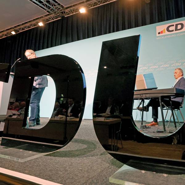 13.04.2024, Mecklenburg-Vorpommern, Rostock: Mit einem Gottesdienst beginnt der Wahlparteitag der CDU Mecklenburg-Vorpommern. Die 173 Delegierten wollen einen neuen Landesvorstand aufstellen. Foto: Bernd Wüstneck/dpa +++ dpa-Bildfunk +++