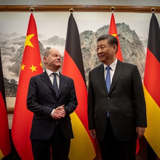 Treffen in Peking: Bundeskanzler Olaf Scholz (SPD) wird von Xi Jinping, Staatspräsident von China, im Staatsgästehaus empfangen. Es ist der Höhepunkt der dreitägigen China-Reise des Bundeskanzlers.