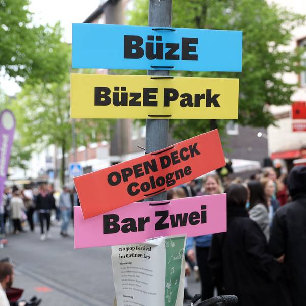 c/o Pop
Rundgang über die kostenlosen Konzerte und dem Markt auf der Venloer Straße.