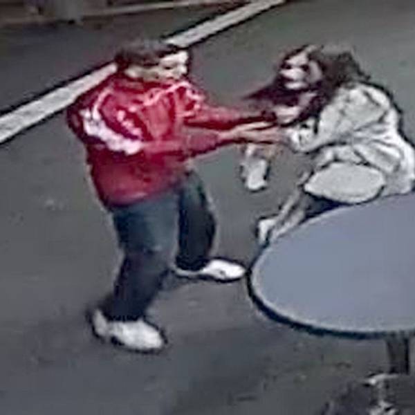 Das Foto zeigt zwei gesuchte Personen.