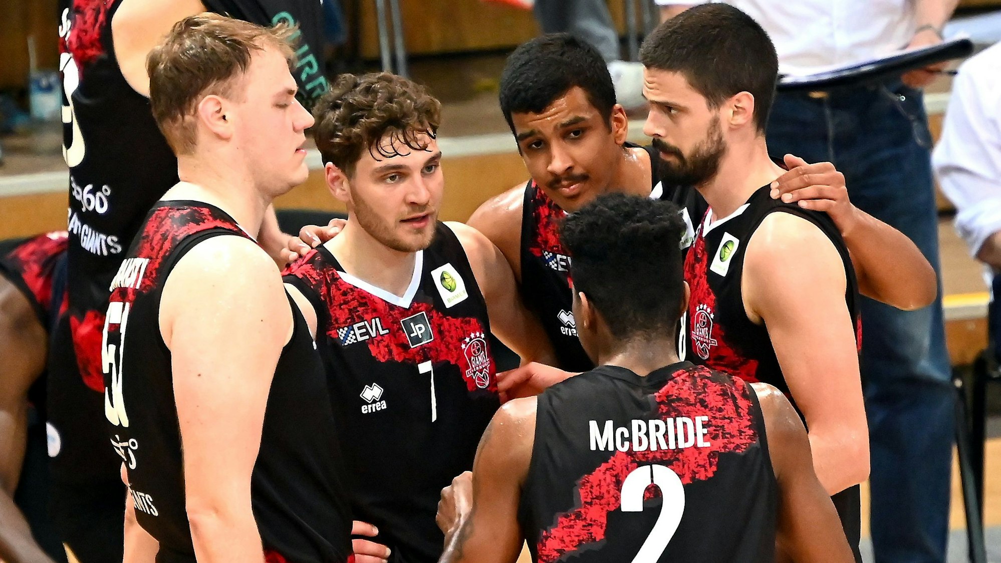 13.04.2024, Basketball-Bayer Giants - Bayern München II
mitte: Joshua Dahmen (bayer)
Foto: Uli Herhaus