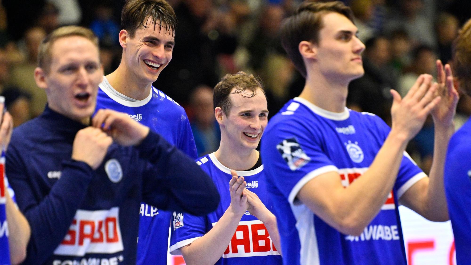 Gruppenbild mit Handballspielern