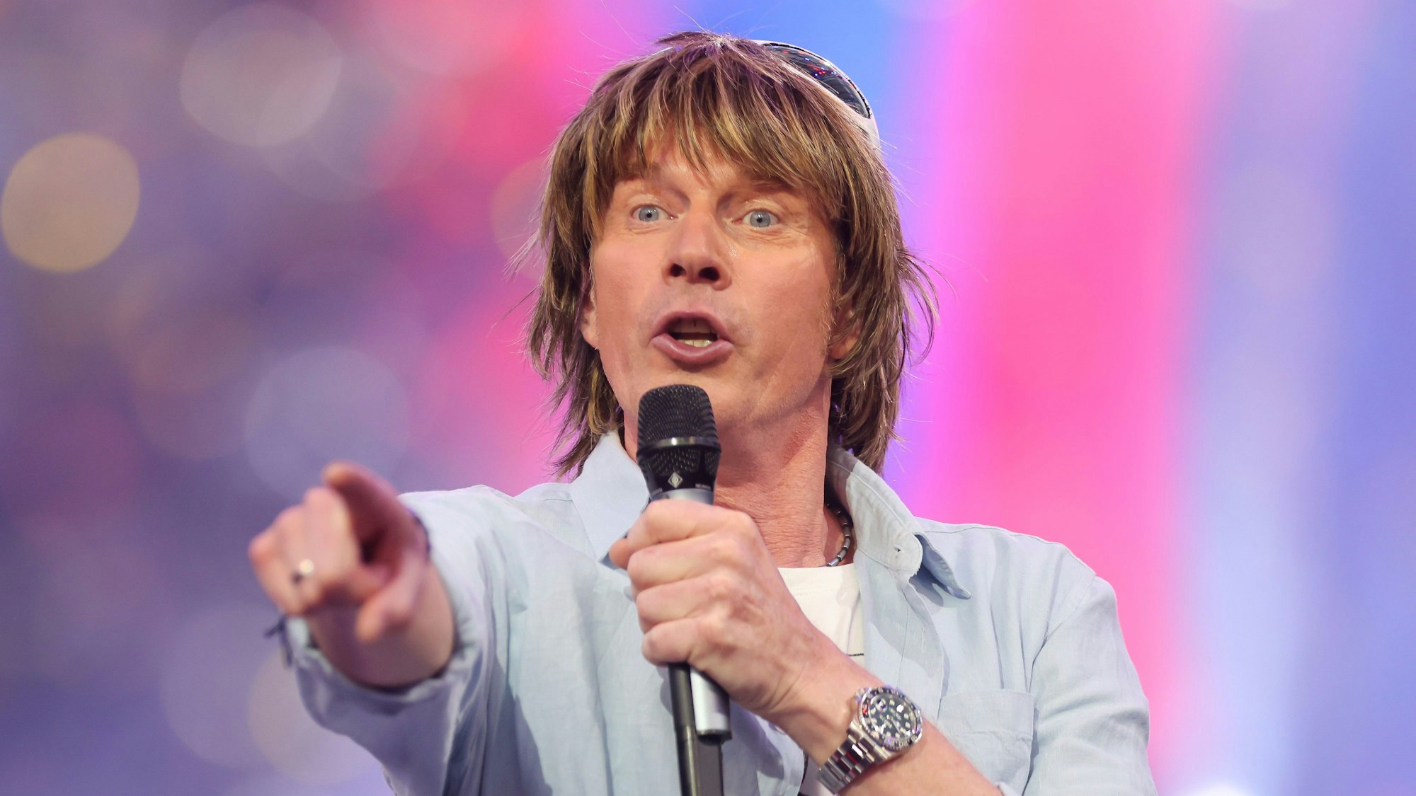 Schlagersänger Mickie Krause steht in der Show „Das große Schlagercomeback“ auf der Bühne.