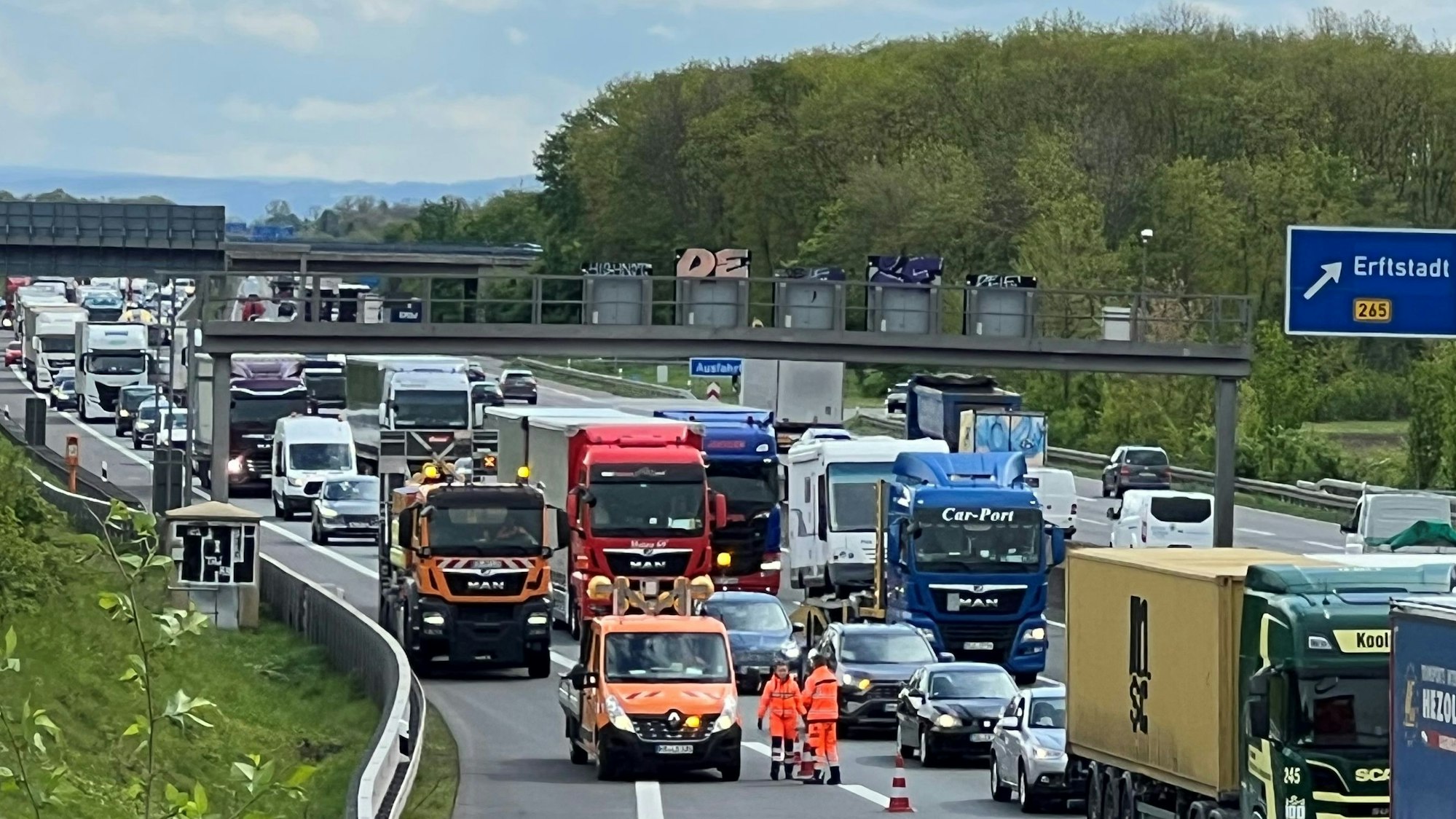 Das Bild zeigt einen Verkehrsstau