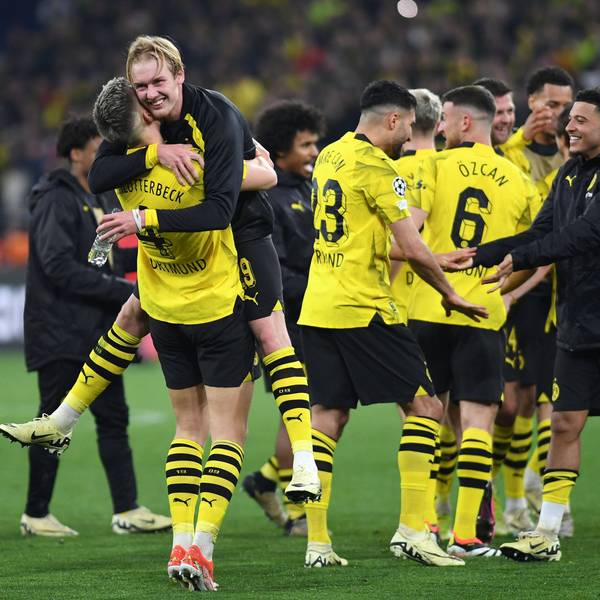 Jubel in Dortmund: Torschütze Julian Brandt feiert zusammen mit Nico Schlotterbeck. Nach dem Dortmunder 4:2-Sieg gegen Atletico Madrid sorgte eine Szene für Empörung.