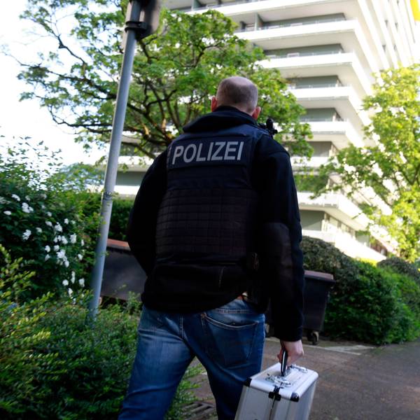18.04.2024, Köln: Aktion gegen Schleuser von der Bundespolizei auch in Köln-Rodenkirchen. Foto: Arton Krasniqi