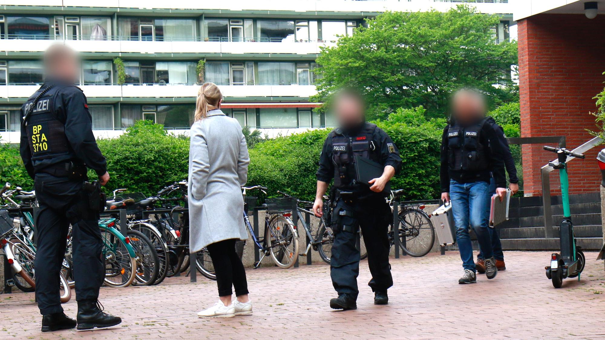 Aktion gegen Schleuser in Köln-Rodenkirchen.