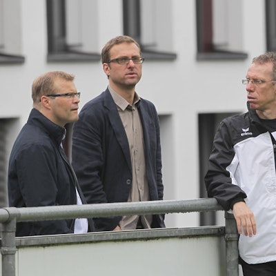 Training beim FC 2013 (von links): Frank Schaefer, Jörg Jakobs und Peter Stöger.