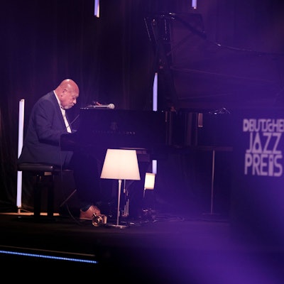 18.04.2024, Nordrhein-Westfalen, Köln: Der US-amerikanische Jazz-Pianist Kenny Barron hat den Deutschen Jazzpreis 2024 gewonnen.