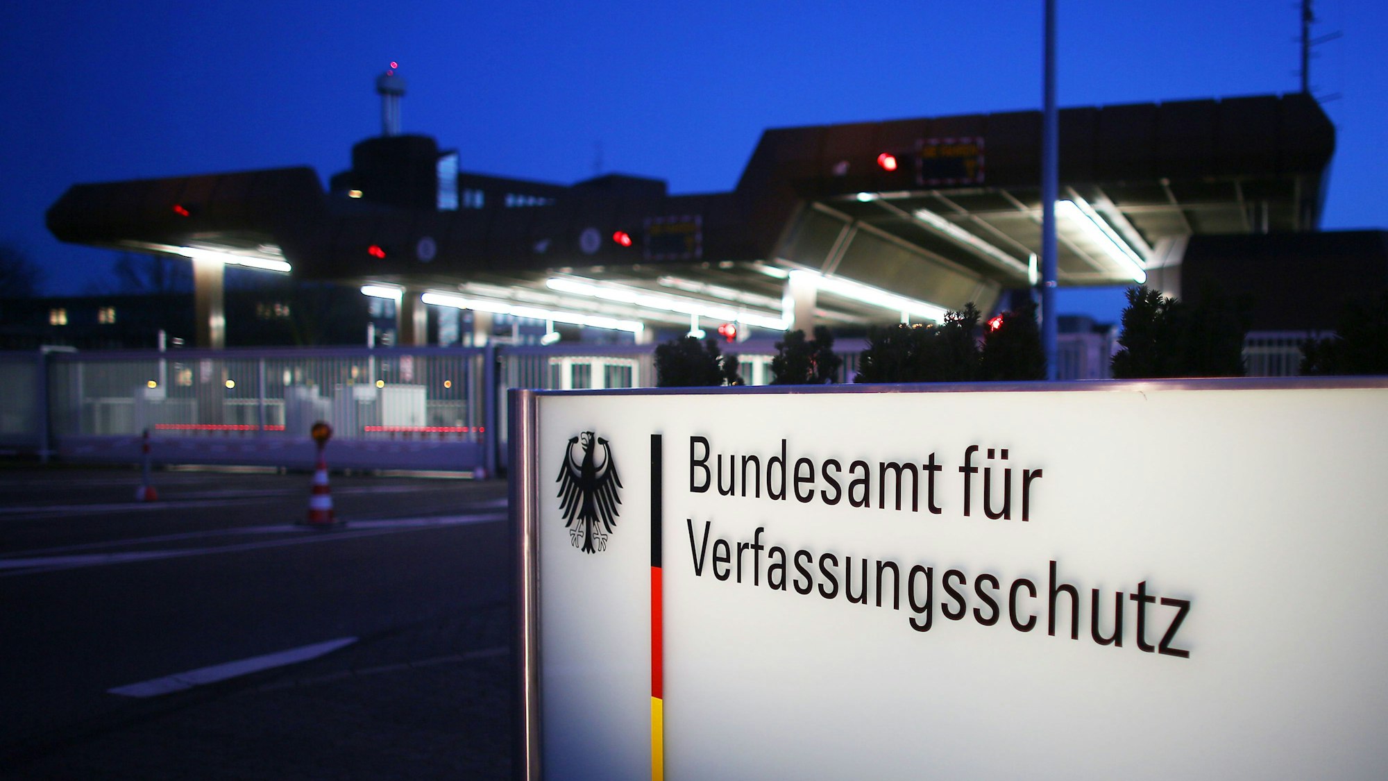 Blick auf das Gebäude des Verfassungsschutzes in Köln.