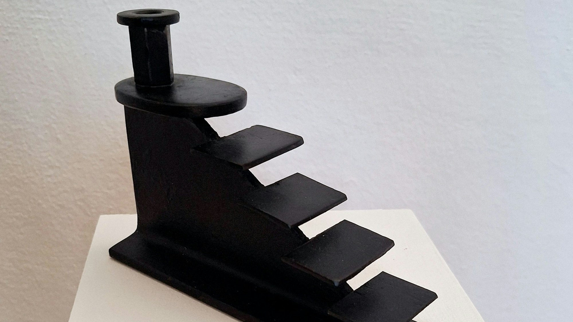 Ausstellung „Treppen, Leitern und Co.“ in der Christuskirche Wiesdorf