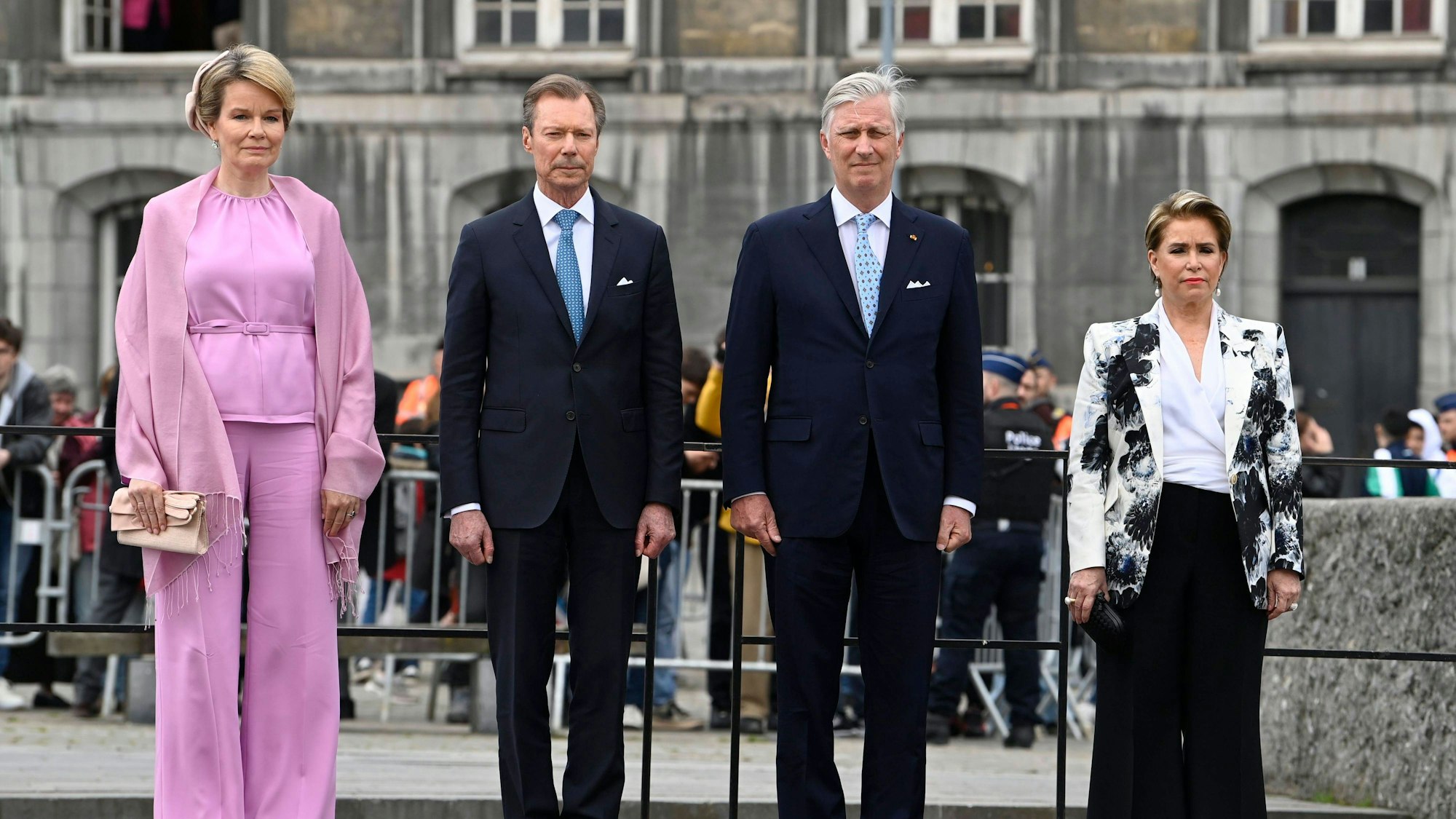 Königin Mathilde von Belgien, Großherzog Henri von Luxemburg, König Philippe von Belgien und Großherzogin Maria Teresa von Luxemburg beim Besuch in Lüttich.