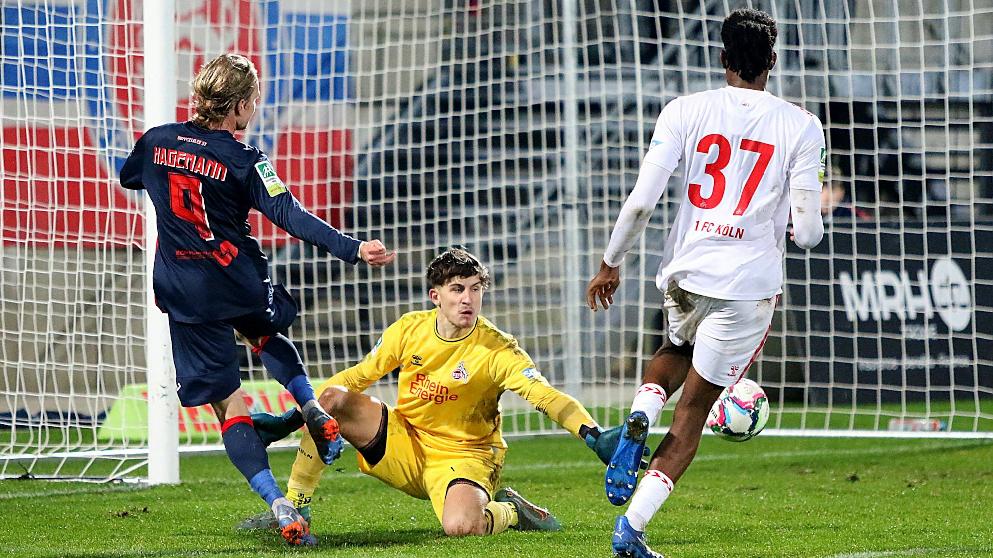 Regionalliga West: Wuppertaler SV - 1. FC Koeln II ** NUR FUeR REDAKTIONELLE ZWECKE ** EDITORIAL USE ONLY **Fussball Regionalliga West 22.Spieltag Freitag 16.02.2024 Stadion am Zoo Wuppertal Wuppertaler SV - 1. FC Koeln II Kevin Hagemann (WSV) scheitert an Jonas Nickisch (Koeln II) Deutschland Wuppertal Copyright: StefanxRittershaus *** Regionalliga West Wuppertaler SV 1 FC Koeln II FOR EDITORIAL PURPOSES ONLY p Soccer Regionalliga West 22 Matchday Friday 16 02 2024 Stadion am Zoo Wuppertal Wuppertaler SV 1 FC Koeln II Kevin Hagemann WSV fails to Jonas Nickisch Koeln II Germany Wuppertal Copyright StefanxRittershaus Copyright: StefanxRittershaus doc7u6a6h1yobrg2vz2c5y ,EDITORIAL USE ONLY