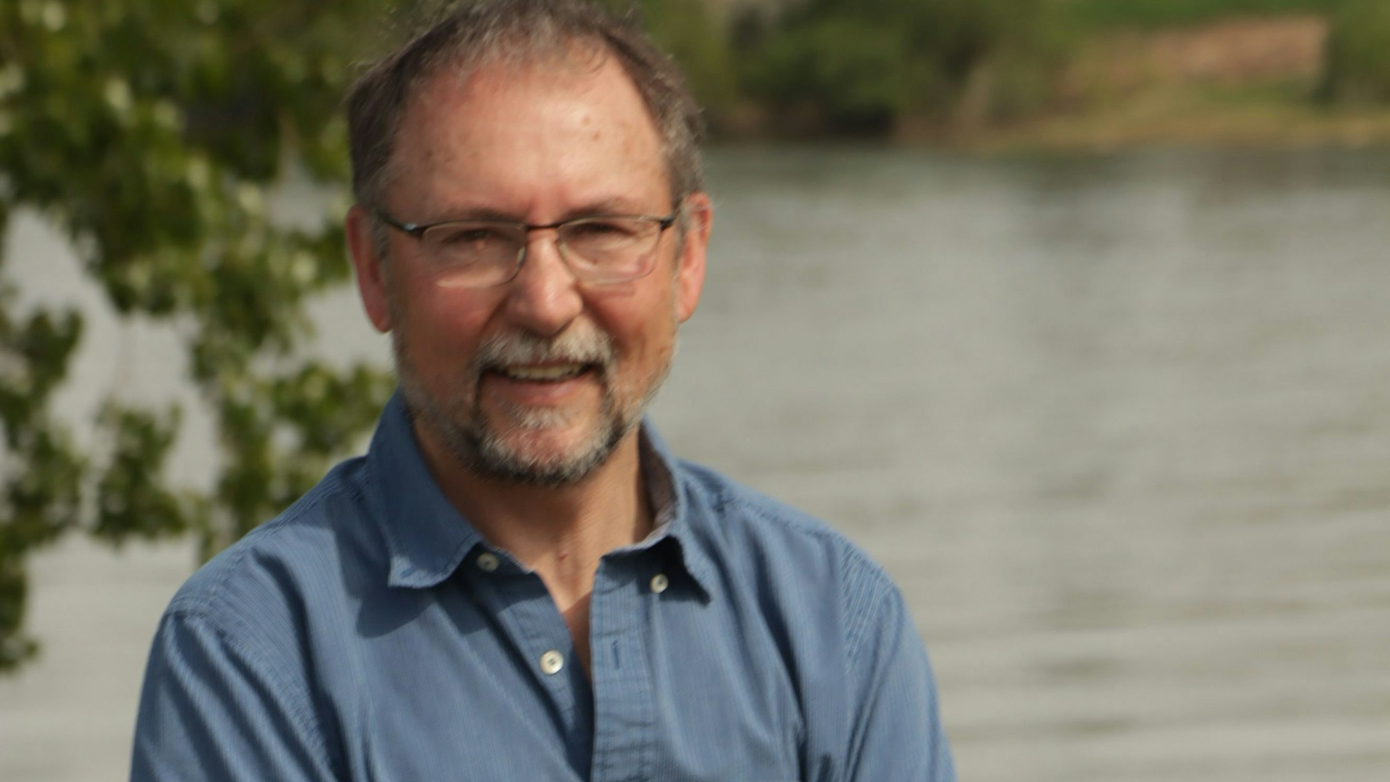 Auf dem Bild ist Hinrich Doering vom Nabu zu sehen.