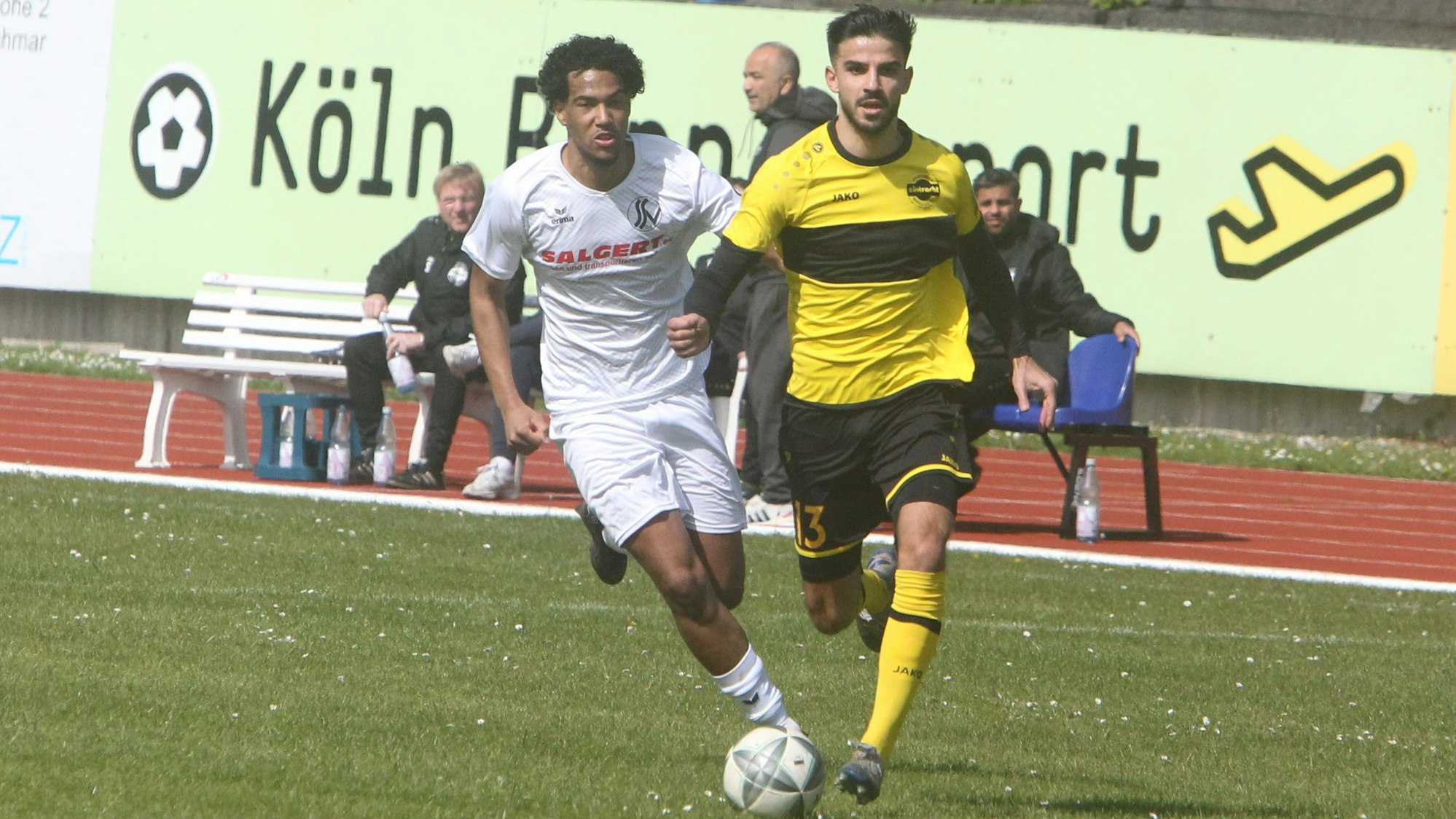 Alexander Tackie Sai (links)