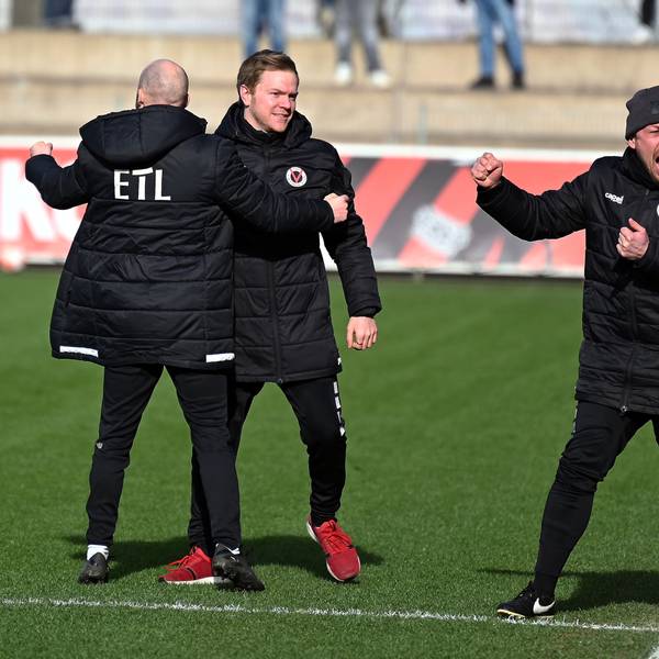 Fußball
A-Junioren Bundesliga West
Bayer 04 Leverkusen - FC Viktoria Köln
Freude nach dem 1:0 für Köln
mitte: Marian Wilhelm
Foto: Uli Herhaus
