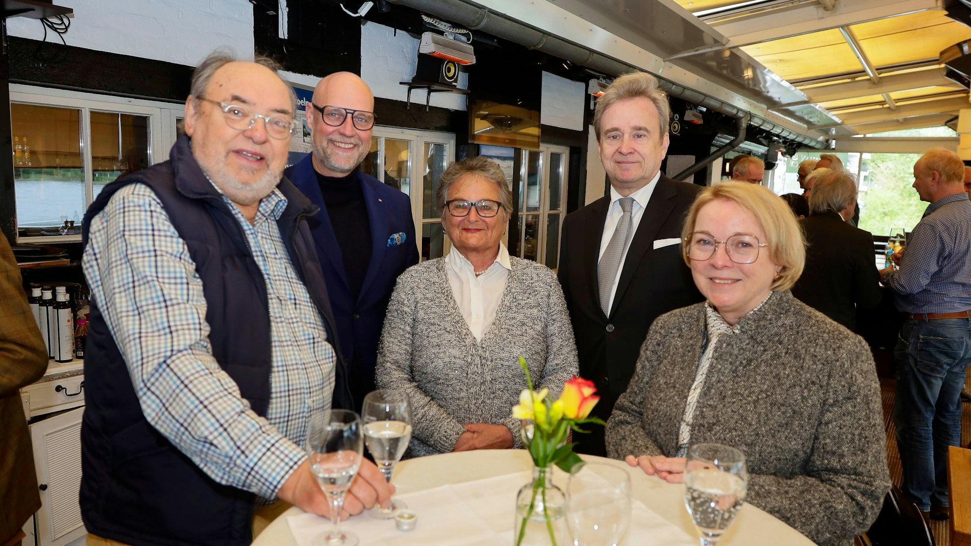 Vorsitzender des Vereins :Udo Giesen, Volker Görzel ( FDP),Monika Roß-Belkner (CDU), Bernd Petelkau (CDU) und Ira Sommer ( Vorsitzende des Liegenschaftsausschusses/CDU).Jahresempfang der Verein Freunde und Föderer des Ratsschiffs MS Stadt Köln.Foto:Dirk Borm