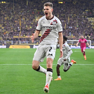 Josip Stanisic erlöste die Werkself in Dortmund.