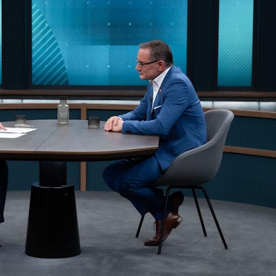 AfD-Bundesvorsitzender Tino Chrupalla war am Sonntagabend in der ARD-Sendung Caren Miosga zu Gast. An der Sendung gibt es in der Folge viel Kritik.