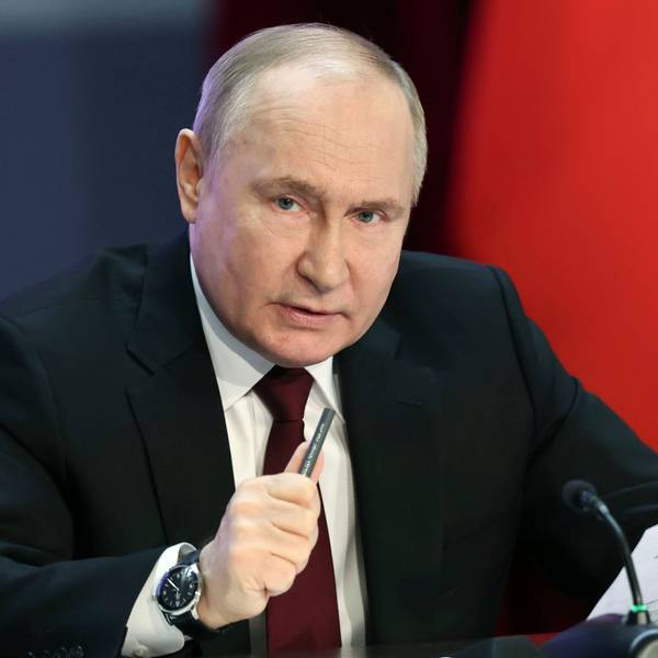 Während Außenminister Sergej Lawrow keine Zweifel an Russlands Motiven lässt und Sicherheitsratsvize Dmitri Medwedew ausrastet, schweigt Kremlchef Wladimir Putin bisher zum neuen US-Hilfspaket für die Ukraine. (Archivbild)