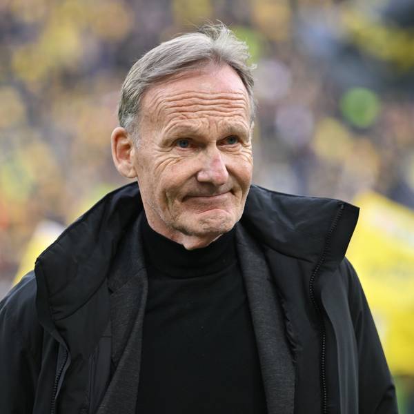 Hans-Joachim Watzke kommt vor Spielbeginn in das Stadion.