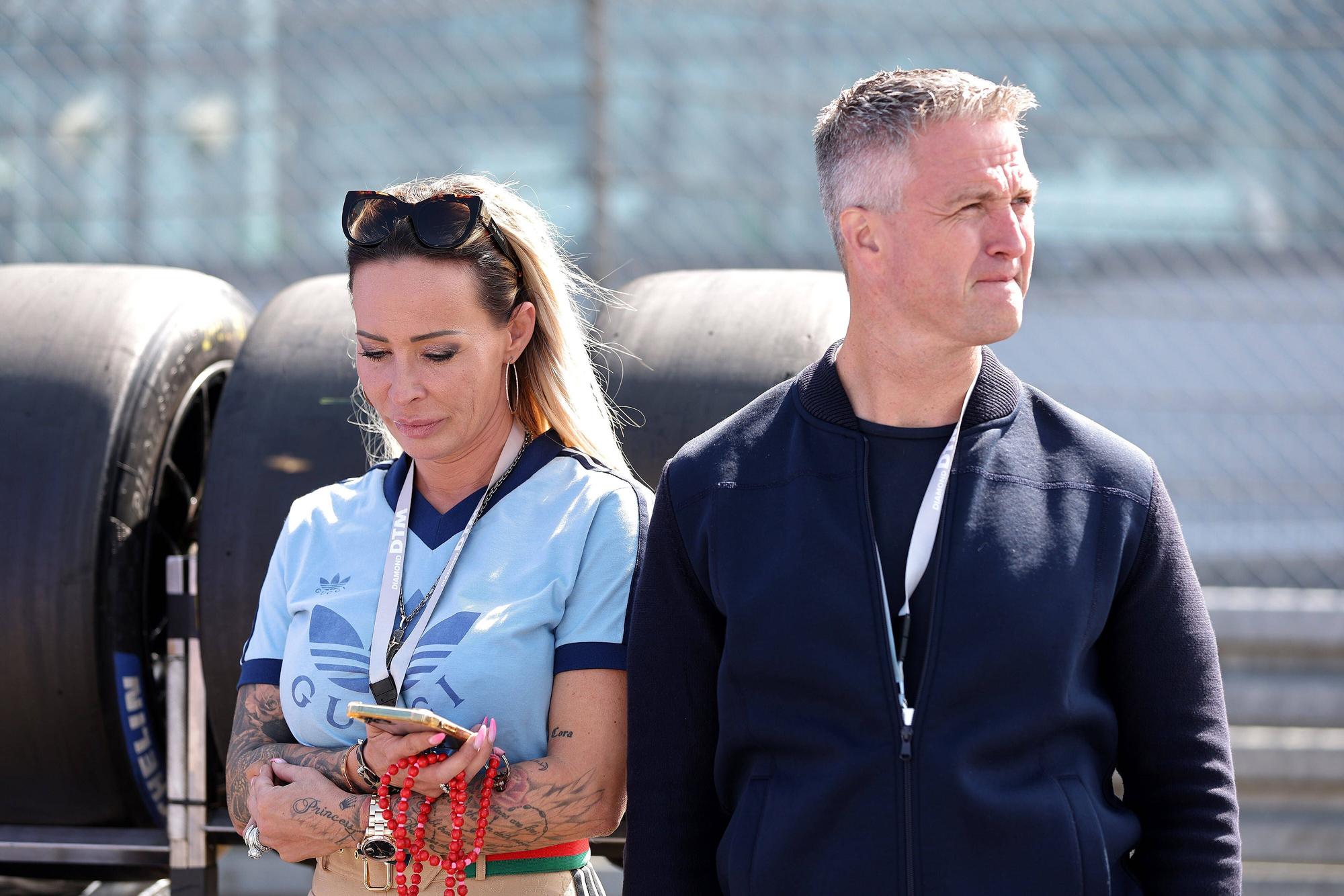 Cora Schumacher und Ralf Schumacher während ihrer Ehe auf dem Rennplatz.