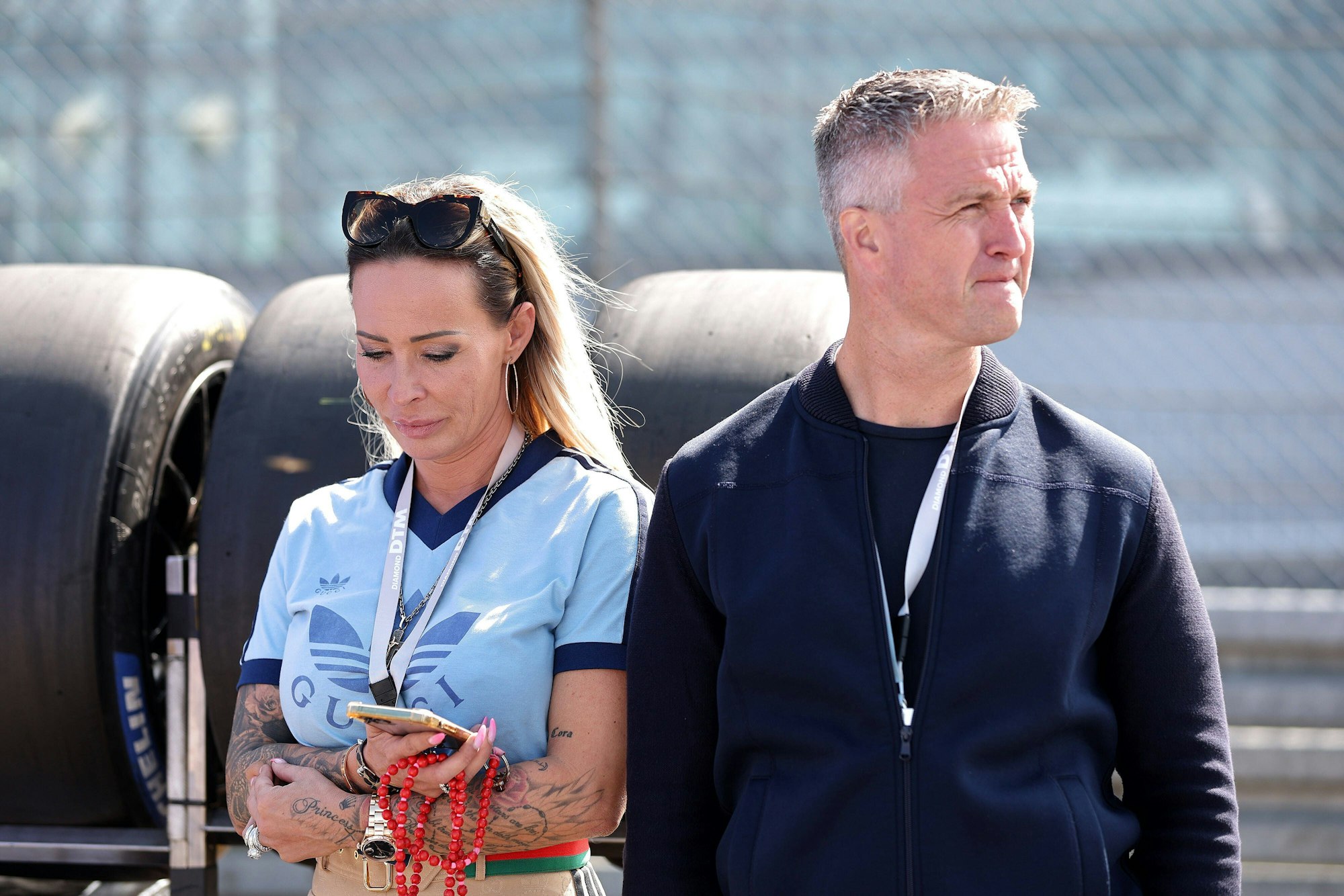 Cora Schumacher und Ralf Schumacher während ihrer Ehe auf dem Rennplatz.