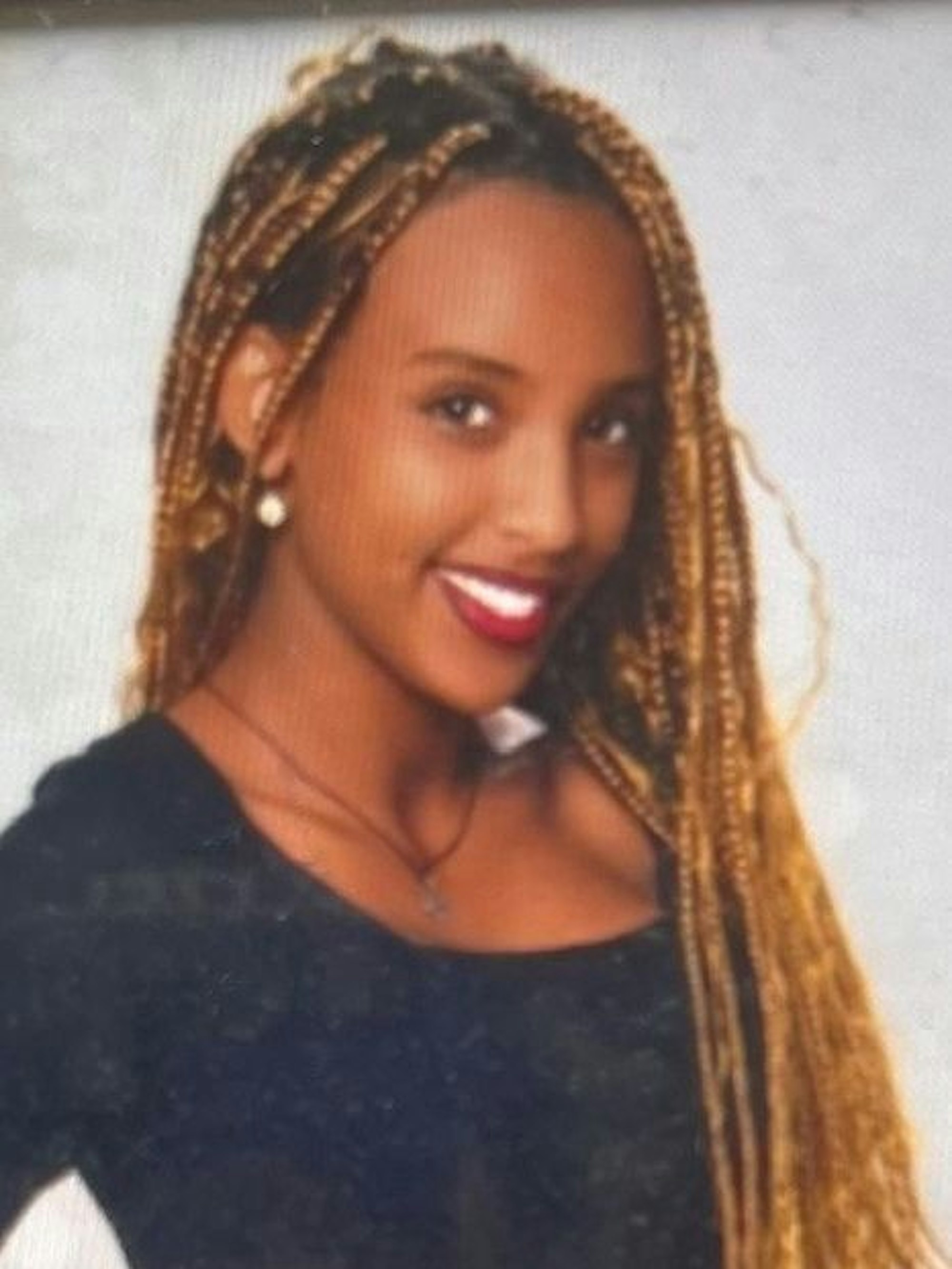 Mit diesem Foto sucht die Polizei nach Sabrina W.