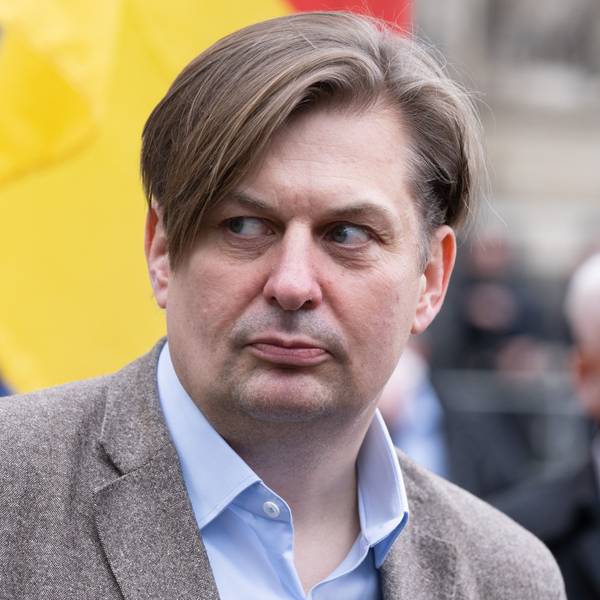 Maximilian Krah, AfD-Spitzenkandidat für die Europawahl, steht in der Kritik, nachdem ein enger Mitarbeiter am Dienstag festgenommen wurde. Jian G. soll für chinesische Nachrichtendienste spioniert haben, so die Vorwürfe. (Archivbild)