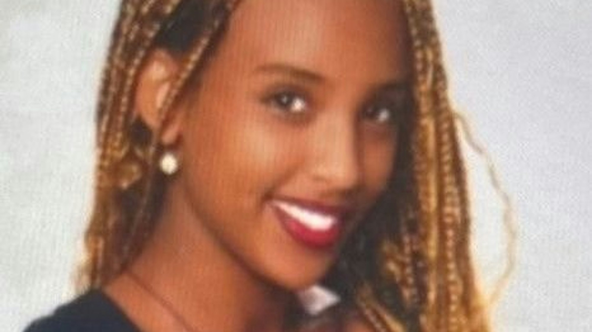 Wer erkennt die 15-Jährige auf dem Foto oder kann Hinweise zu ihrem Aufenthaltsort geben?