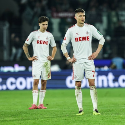 Dejan Ljubicic vom 1. FC Köln zeigt sich nach der Niederlage gegen Bayer 04 Leverkusen enttäuscht.