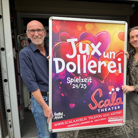 Ralf Borgartz (l.) und Arne Hoffmann stellen das neue Stück des Scala-Theaters für die Spielzeit 24/25 vor.