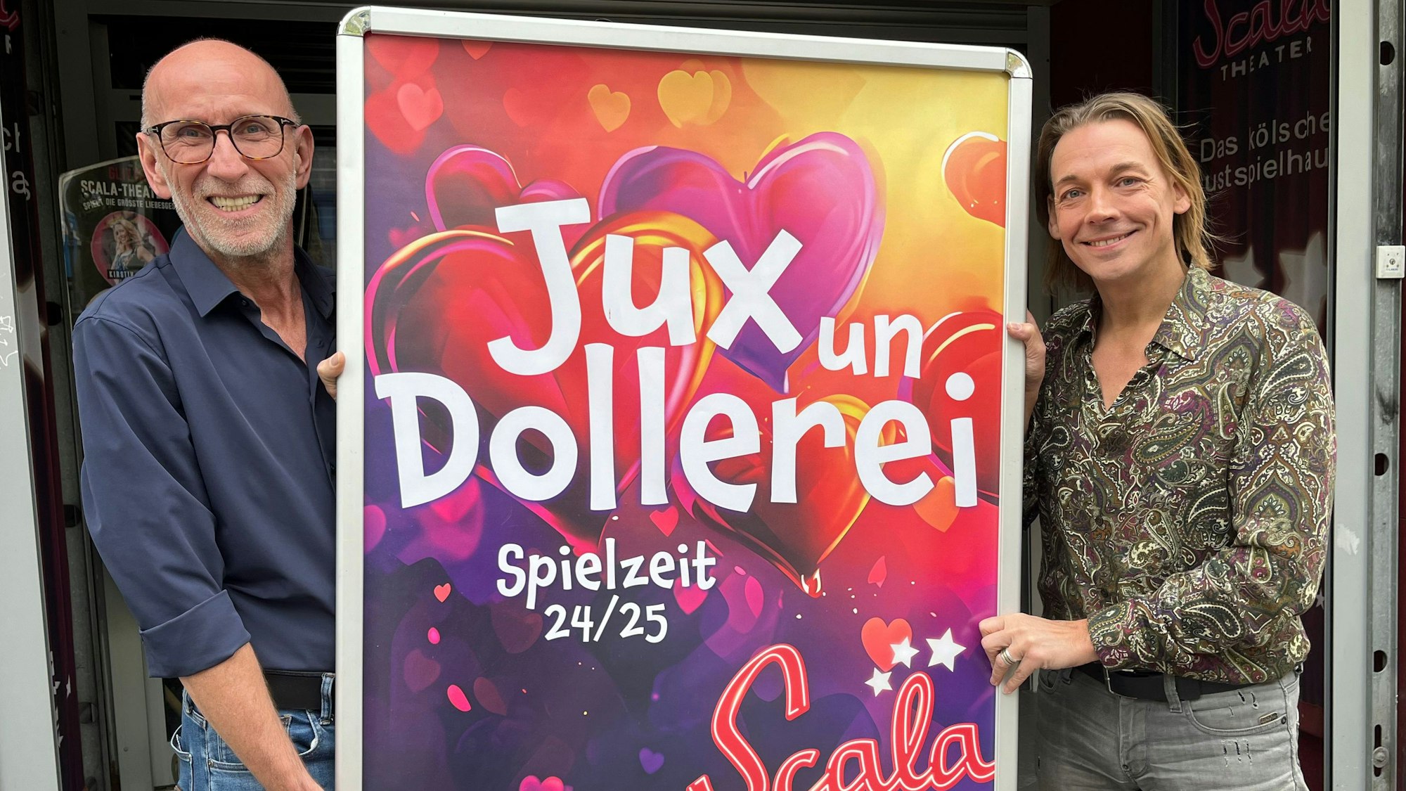 Ralf Borgartz (l.) und Arne Hoffmann stellen das neue Stück des Scala-Theaters für die Spielzeit 24/25 vor.