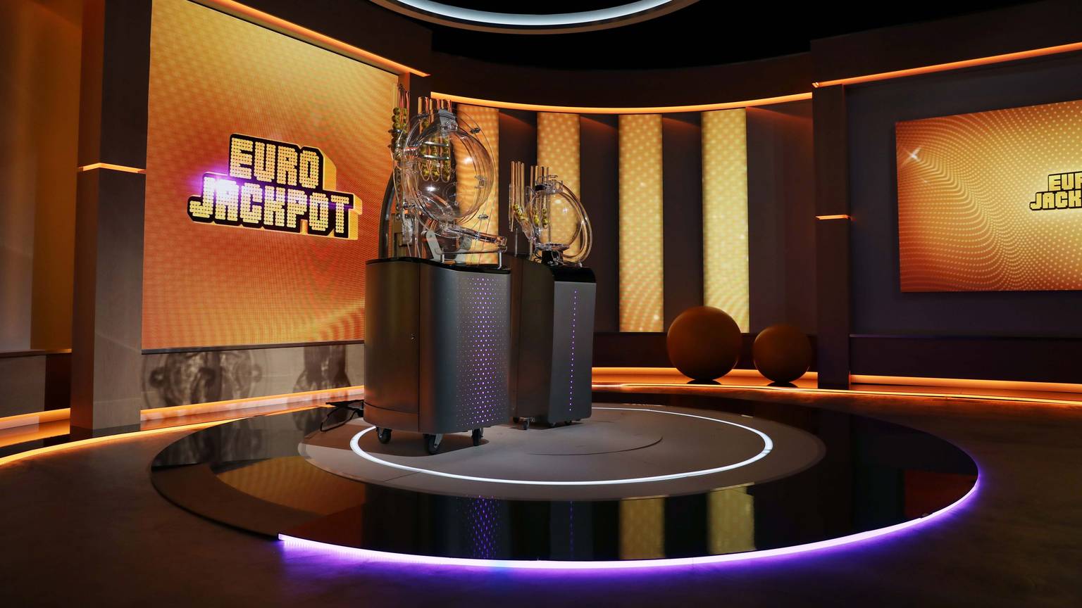Euro Jackpot Studio mit Lostrommel