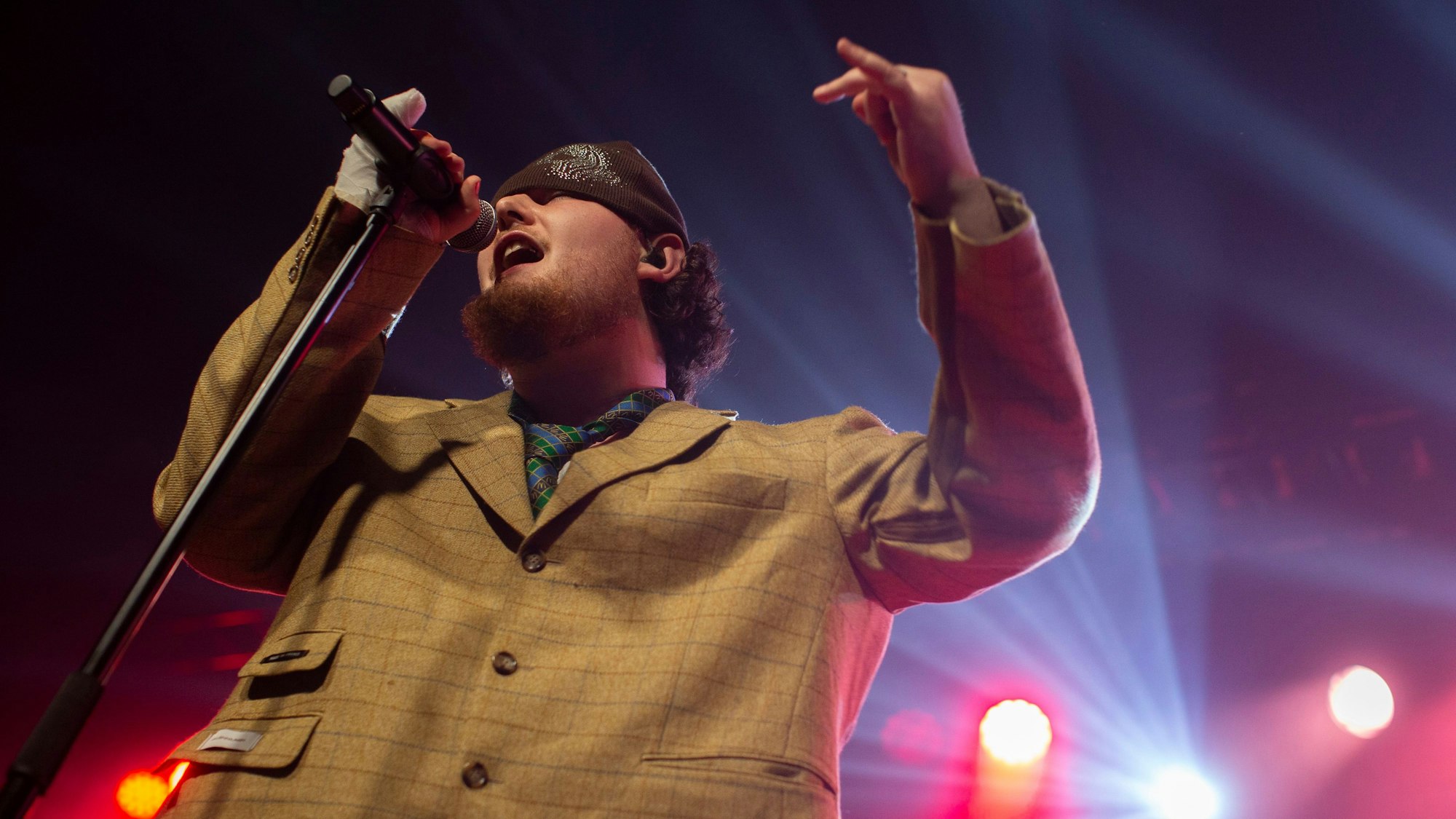 Writer, Sänger und Multiinstrumentalist Majan in der Live Music Hall