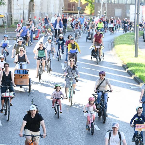 Letztes Jahr nahmen um die 3.000 Menschen an der Fahrraddemonstration in Köln zur Aktionswoche von Kidical Mass teil.