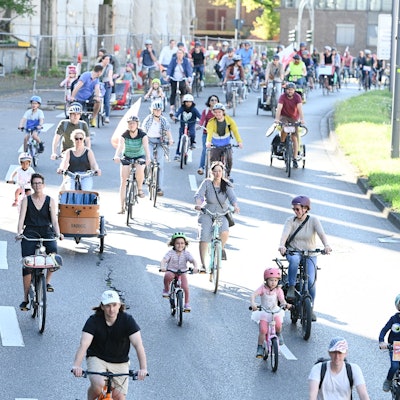 Letztes Jahr nahmen um die 3.000 Menschen an der Fahrraddemonstration in Köln zur Aktionswoche von Kidical Mass teil.