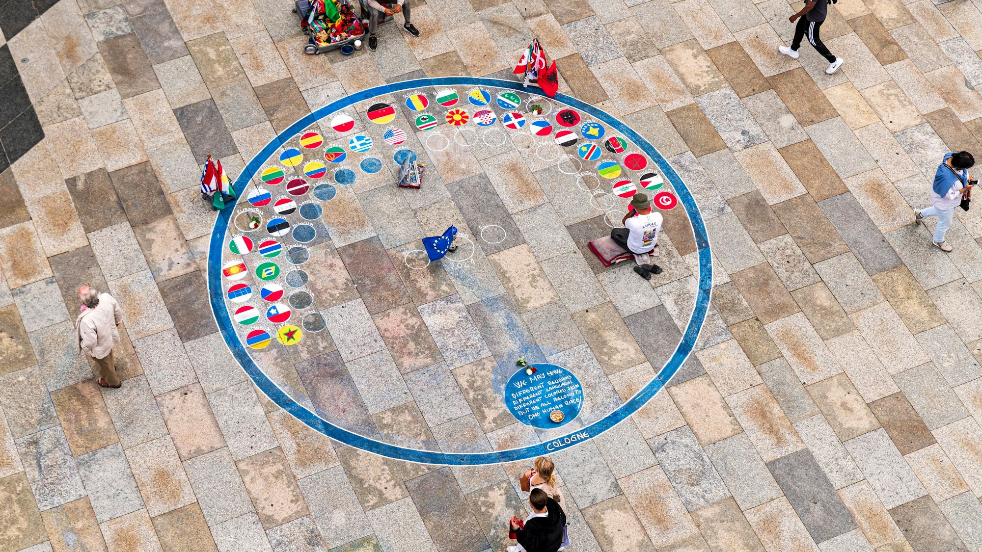 Straßenmaler auf der Domplatte in der Kölner Altstadt