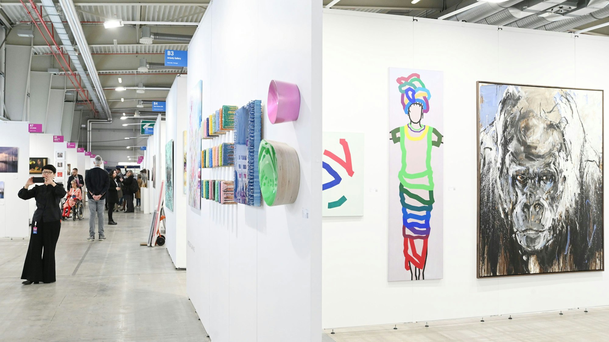 Impression von der Kölner Kunstmesse Discovery Art Fair Cologne 2024