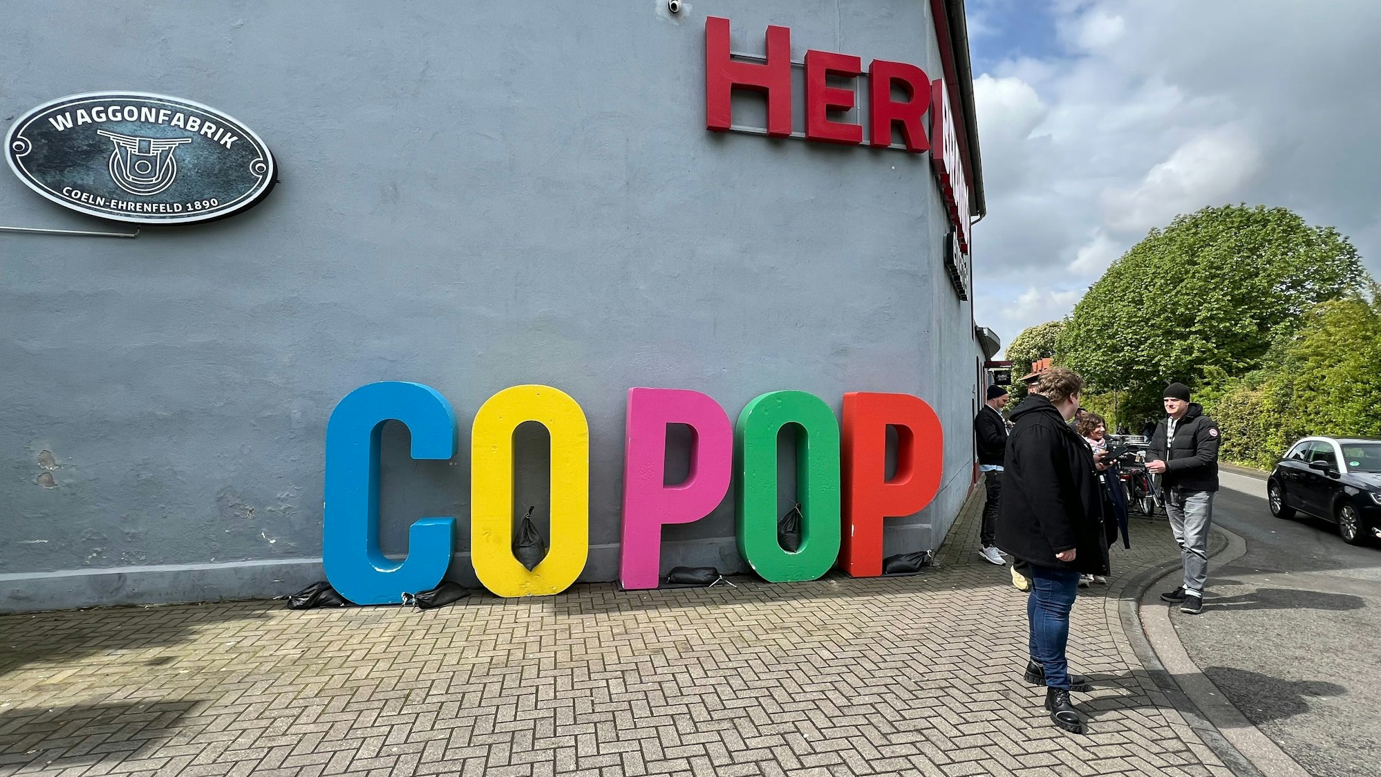 c/o pop-Schriftzug am Herbrands in Ehrenfeld