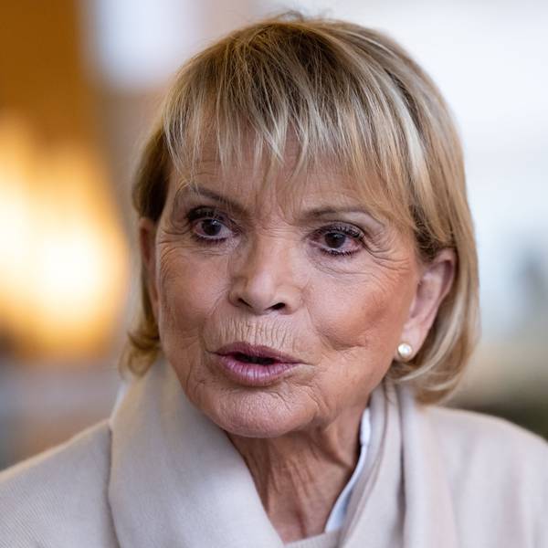 Uschi Glas ist noch einmal Oma geworden.