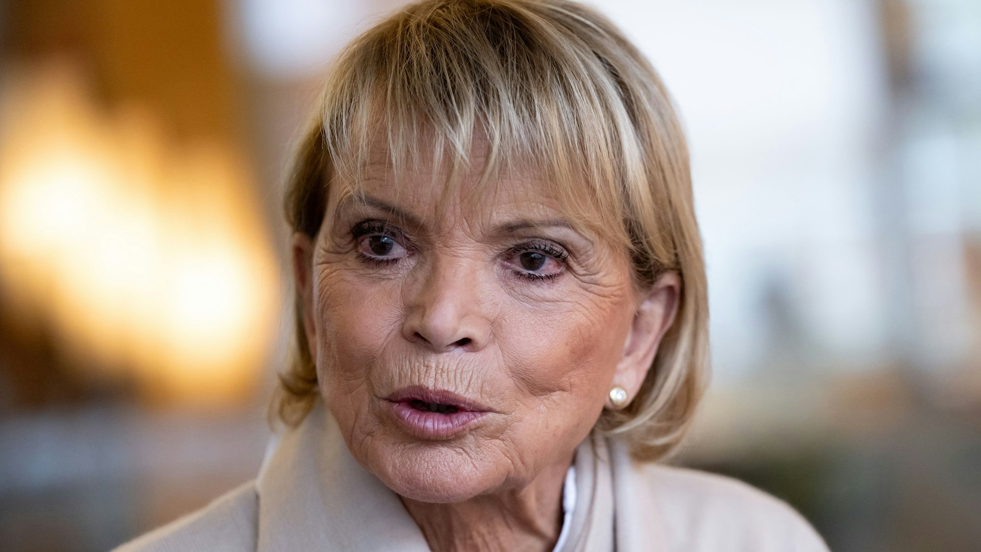 Uschi Glas bei einem Interview im März 2024